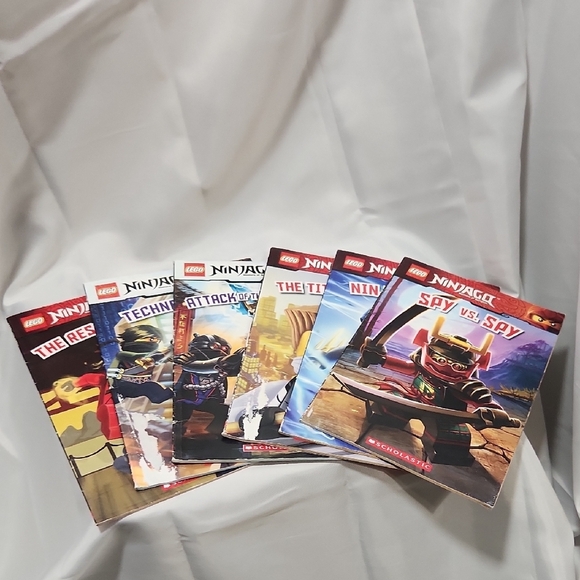 LEGO Ninjago Building Set Dynamic Ninja in Red and Black - Picture 14 of 14